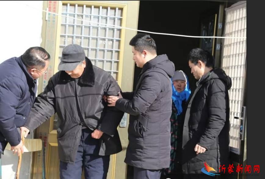 新桥小学走访慰问困难党员困难教师