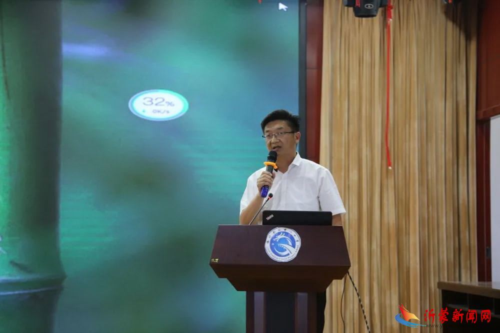 新桥中心小学举行教学质量分析会