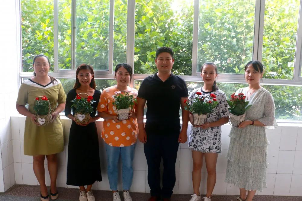 一枝一叶总关情——这个教师节我们这样做！