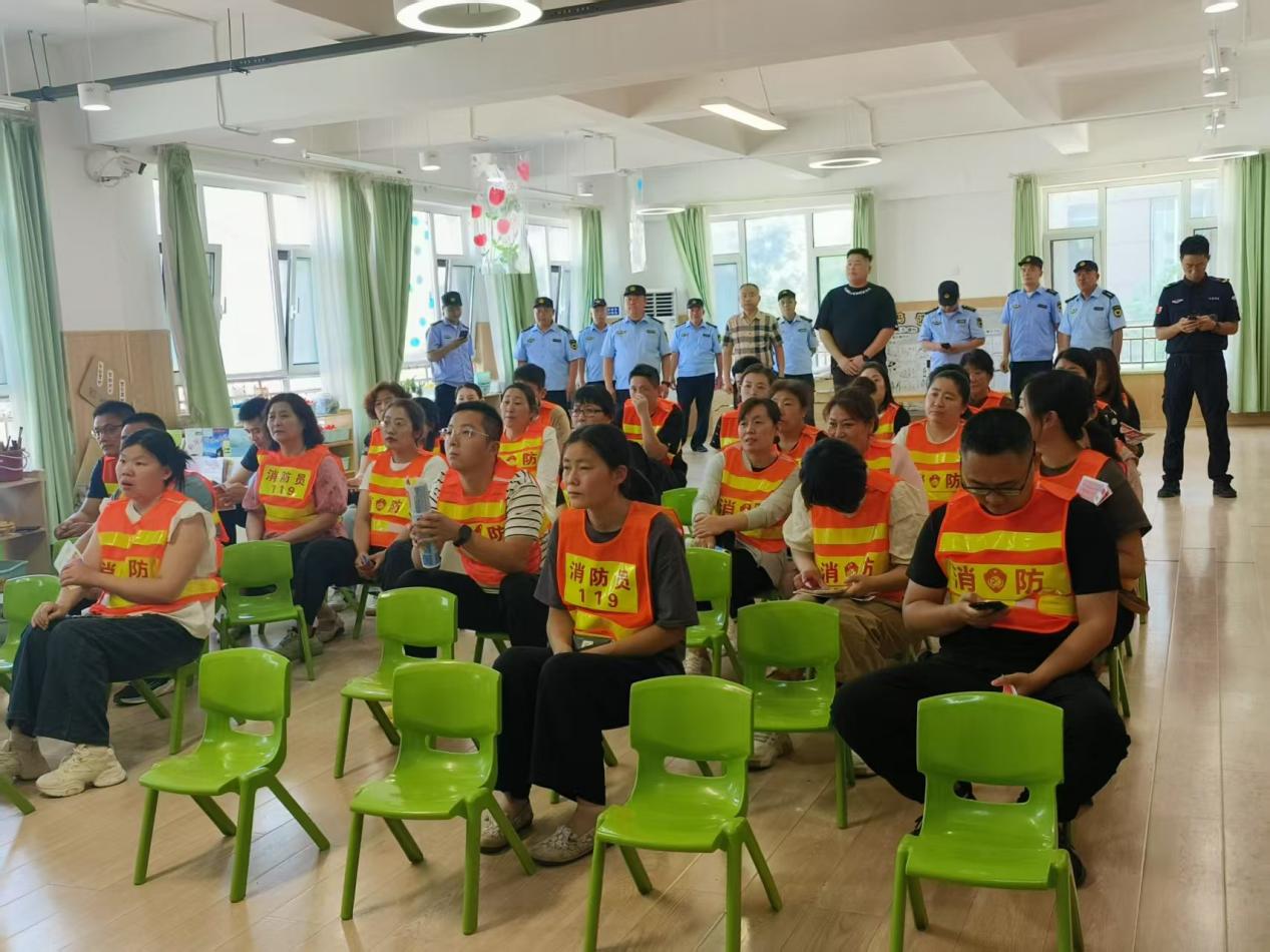 消防安全“童”行，筑牢社区安全防线